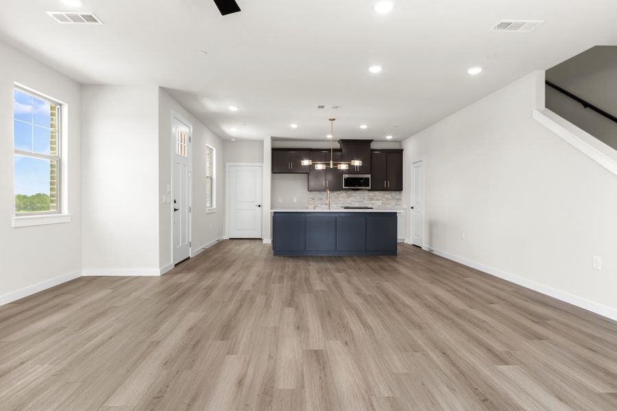 Spacious, unfurnished interior of a new home in Wildridge, Oak Point (Image 23). Spacious, unfurnished interior of a new home in Wildridge, Oak Point (Image 23).