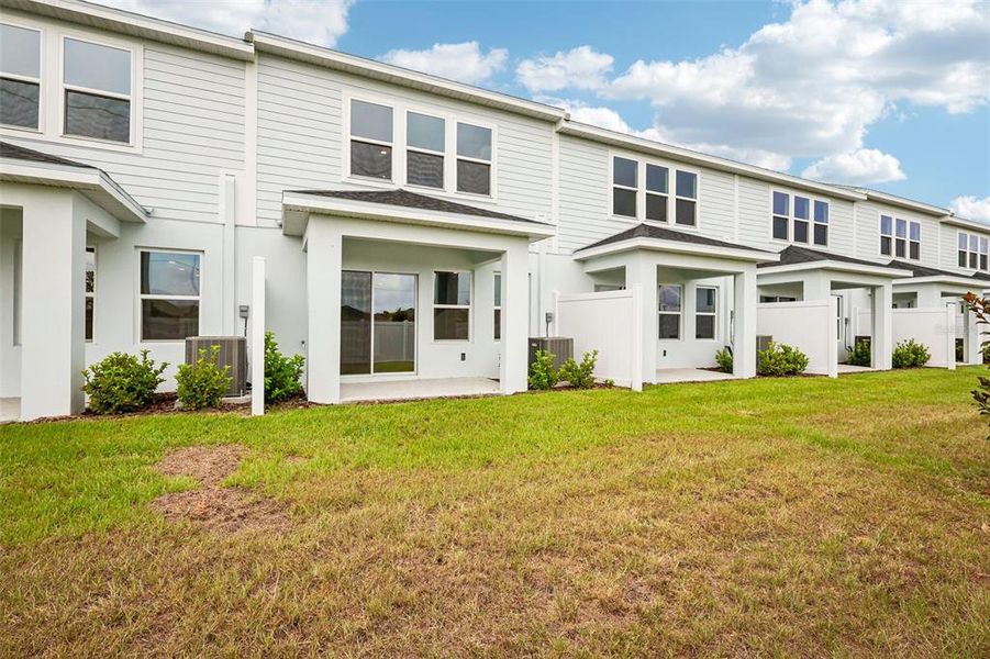 Exterior details and patio area of a home in Twin Oaks, Zephyrhills (Image 25). Exterior details and patio area of a home in Twin Oaks, Zephyrhills (Image 25).