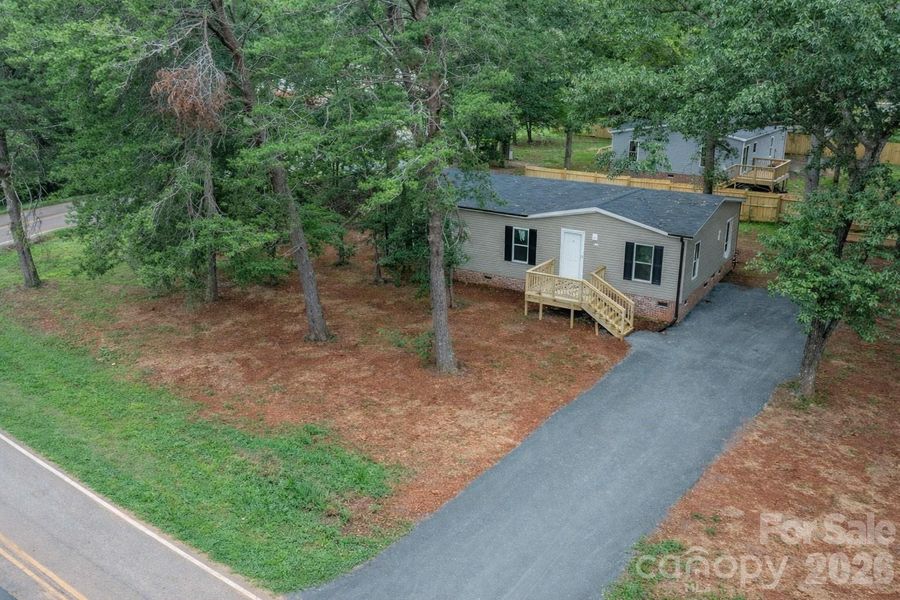 Exterior details and patio area of a home in , Lincolnton (Image 24).