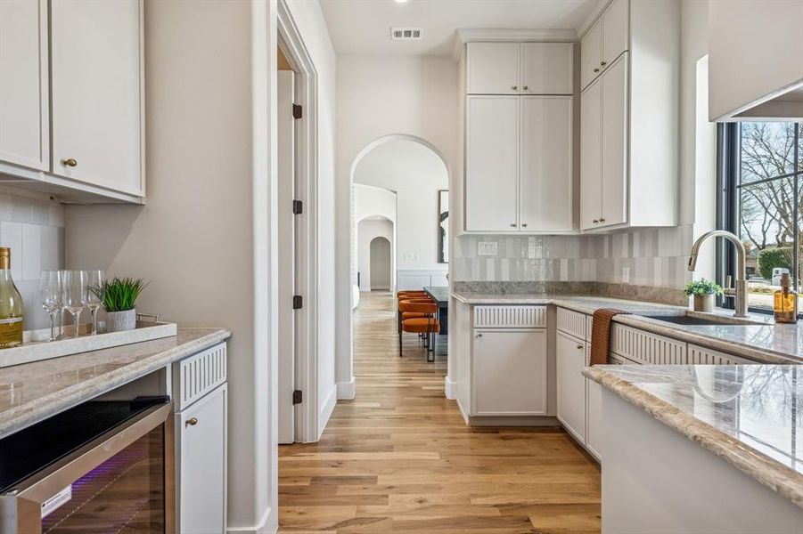 Furnished interior view inside a new home in , Dallas (Image 17).
