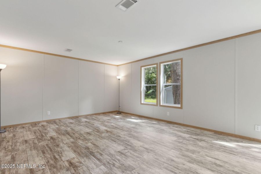 Spacious, unfurnished interior of a new home in , Yulee (Image 18).