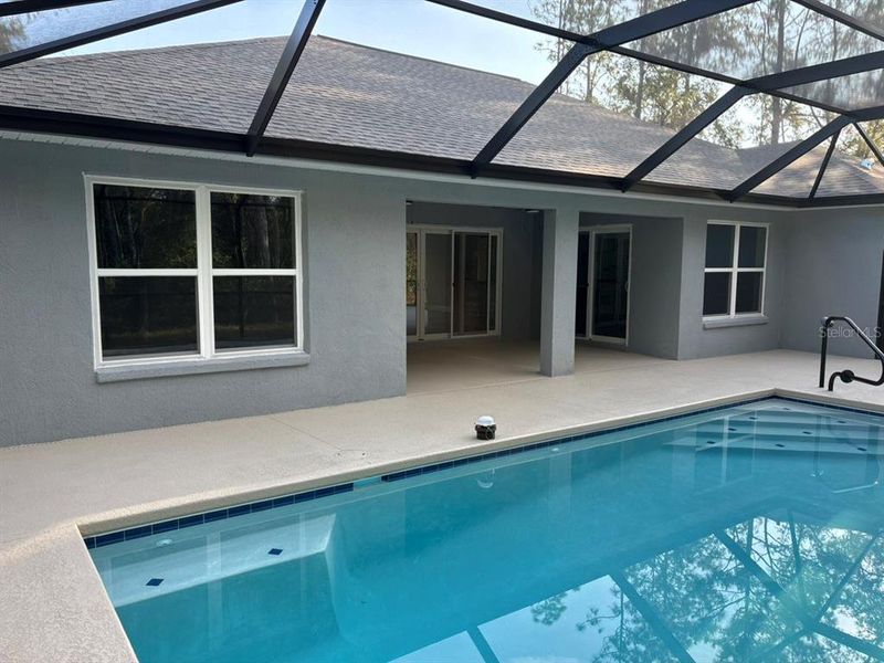 Exterior details and patio area of a home in , Beverly Hills (Image 23).