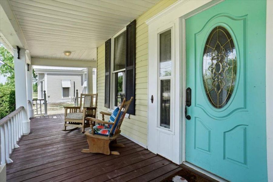Exterior details and patio area of a home in , Itasca (Image 18).