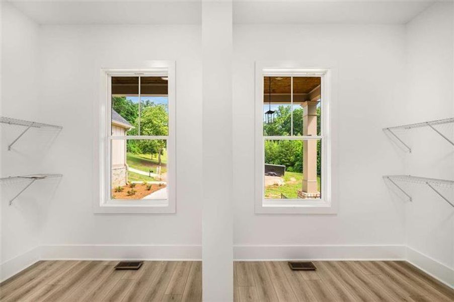 Spacious, unfurnished interior of a new home in , Jefferson (Image 24).