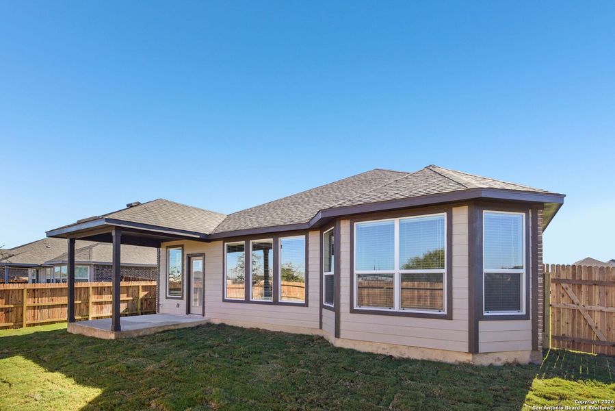 Exterior details and patio area of a home in Carmel Ranch, Schertz (Image 26).
