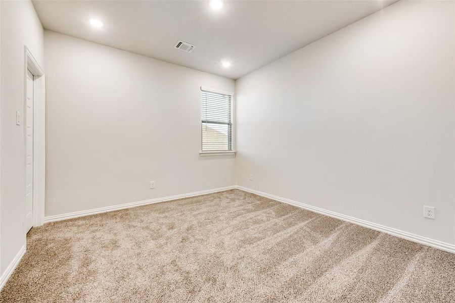 Spacious, unfurnished interior of a new home in Sutton Fields, Celina (Image 28).