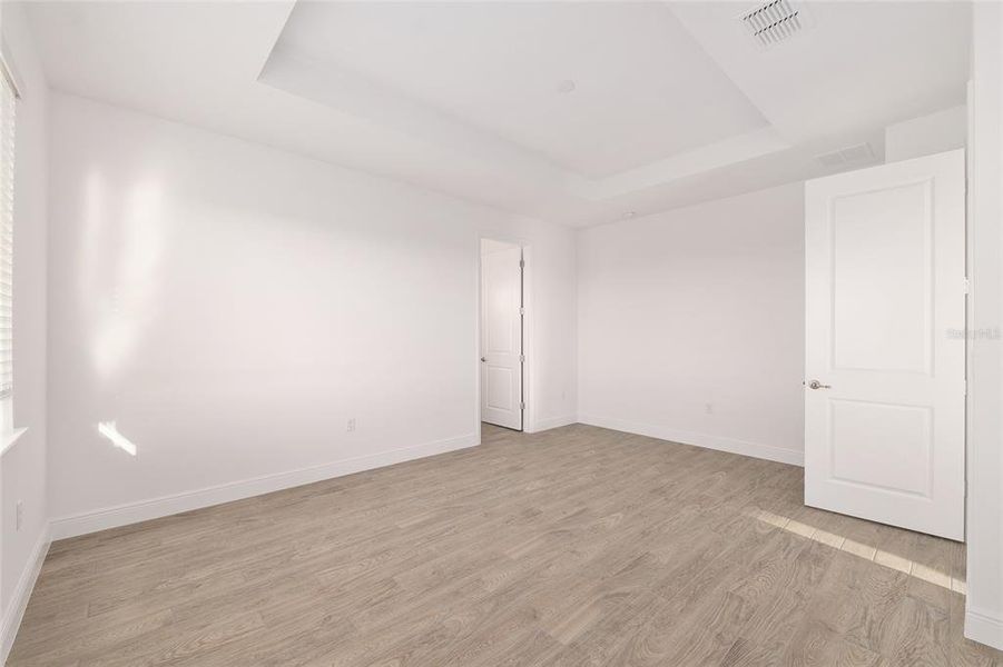 Spacious, unfurnished interior of a new home in , Ocala (Image 43).