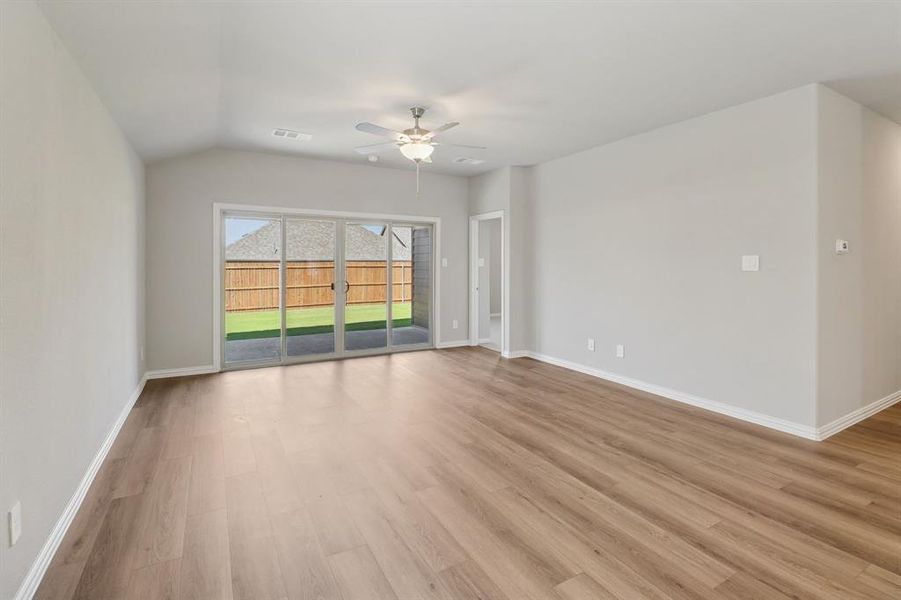 Photo is not of the actual home, but is an inspirational photo of builder’s model home and may depict options, furnishings, and/or decorator features that are not included. Photo is not of the actual home, but is an inspirational photo of builder’s model home and may depict options, furnishings, and/or decorator features that are not included.