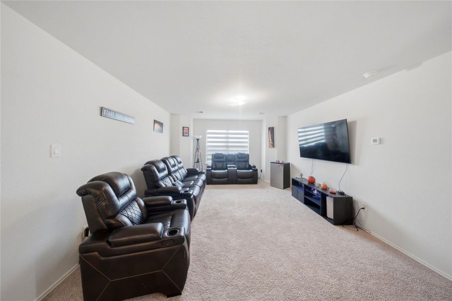 Furnished interior view inside a new home in Sierra Vista, Iowa Colony (Image 33).