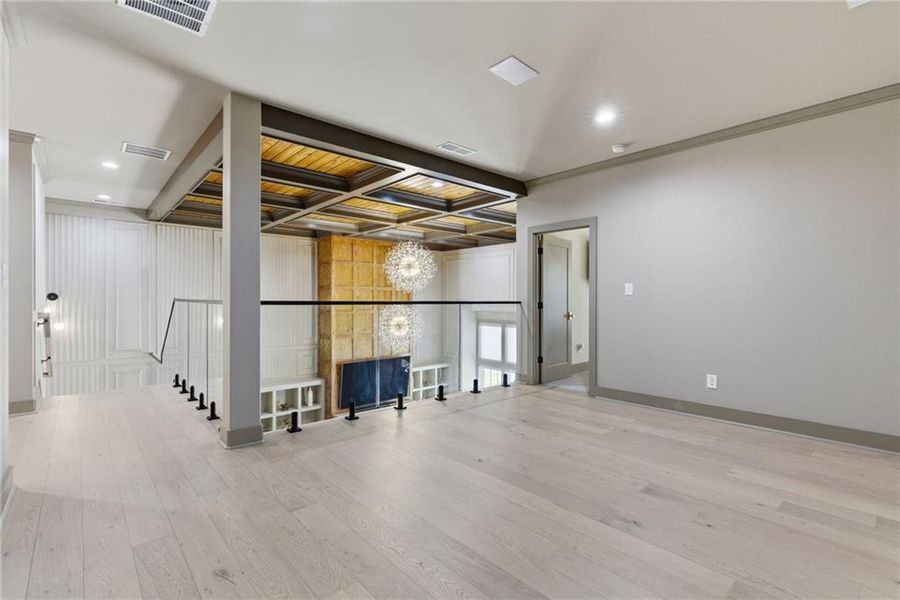 Image 98 of a home in .