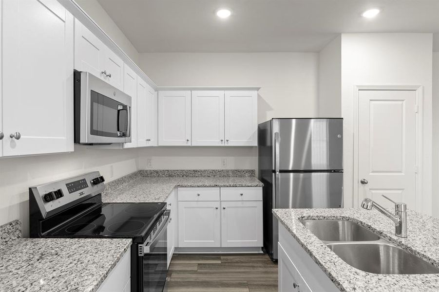 18. 516 Merced - Kitchen (3)