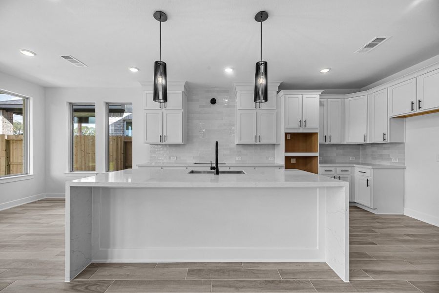 Furnished interior view inside a new home in Sienna, Missouri City (Image 7).