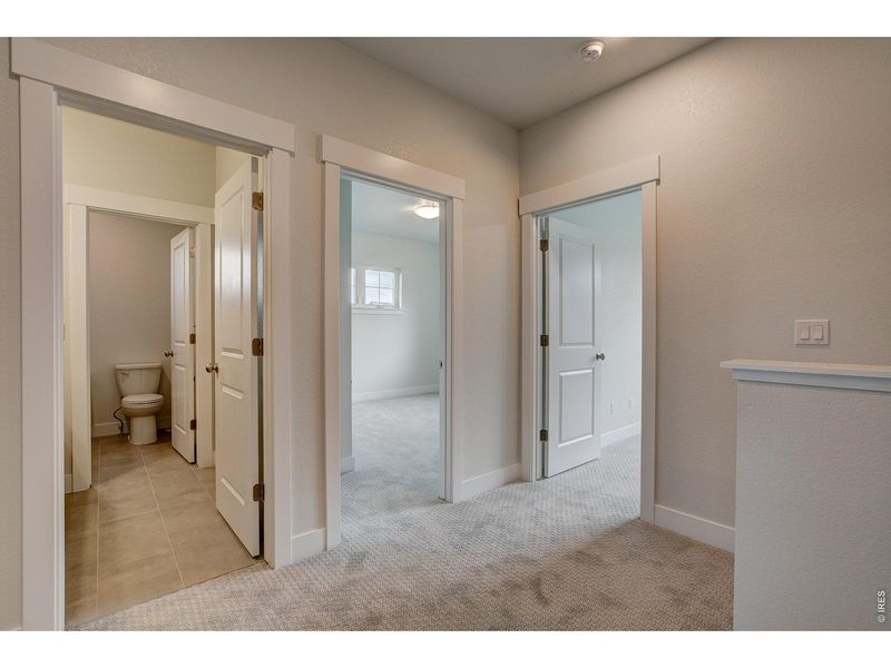 Spacious, unfurnished interior of a new home in The Lakes at Centerra - The Shores, Loveland (Image 27).