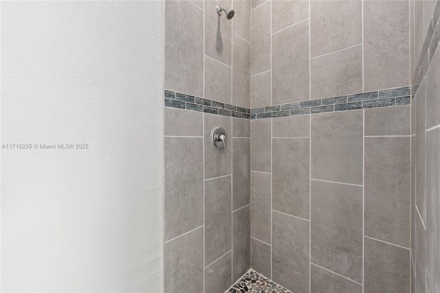 Image 22 of a home in .