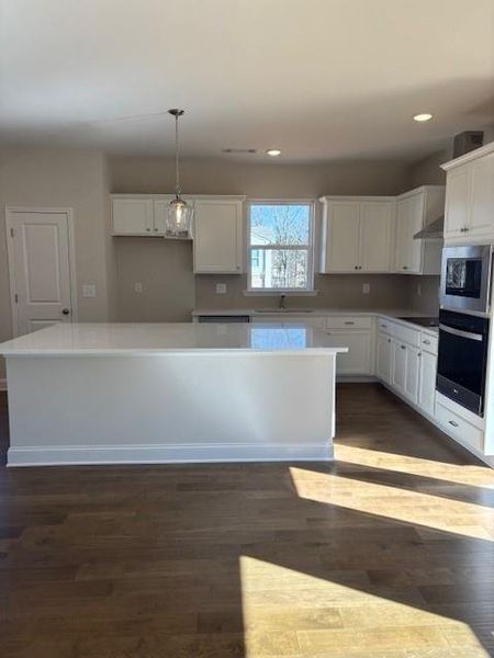 Spacious, unfurnished interior of a new home in , Buford (Image 7).