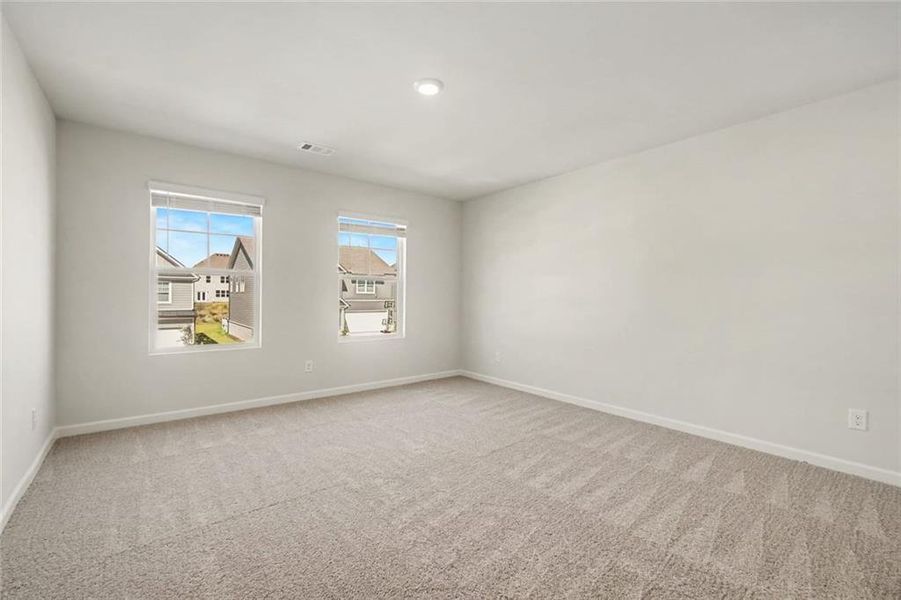 Spacious, unfurnished interior of a new home in Hamptons at Riverwood South, Dallas (Image 20).