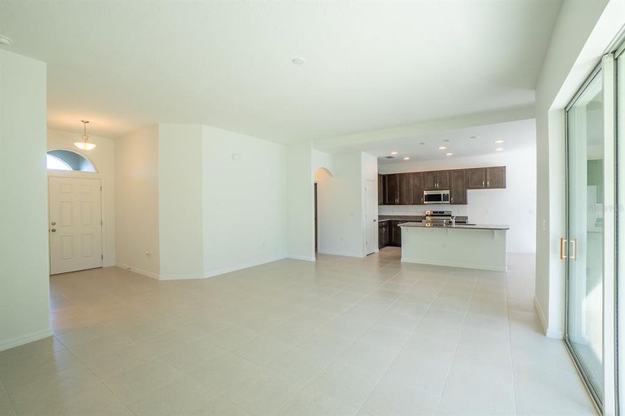 Spacious, unfurnished interior of a new home in , Palm Coast (Image 25).