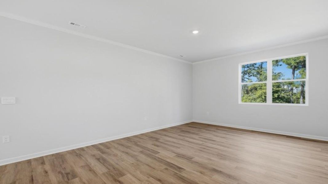 Spacious, unfurnished interior of a new home in Hughes Court, Dawsonville (Image 26).