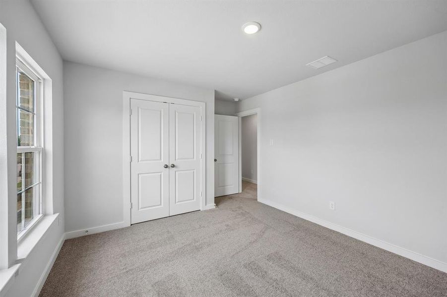 Spacious, unfurnished interior of a new home in Overland Grove, Forney (Image 20).