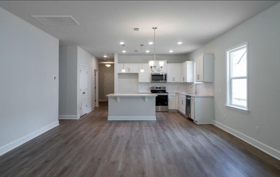 Image 15 of a home in Cedar Glen Preserve. Image 15 of a home in Cedar Glen Preserve.