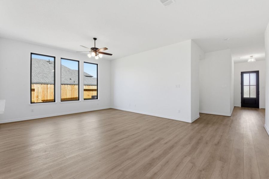 Spacious, unfurnished interior of a new home in Brookewater, Rosenberg (Image 35). Spacious, unfurnished interior of a new home in Brookewater, Rosenberg (Image 35).