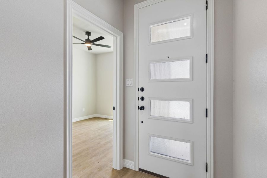 Spacious, unfurnished interior of a new home in , Killeen (Image 13).