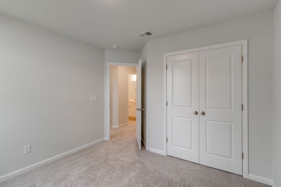 Spacious, unfurnished interior of a new home in Bluefield, Lexington (Image 28). Spacious, unfurnished interior of a new home in Bluefield, Lexington (Image 28).
