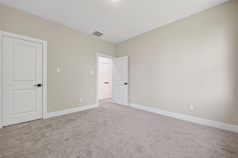 Spacious, unfurnished interior of a new home in , Houston (Image 32).