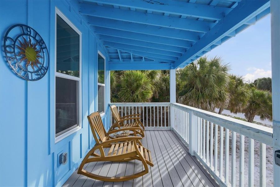 Exterior details and patio area of a home in , Placida (Image 3).