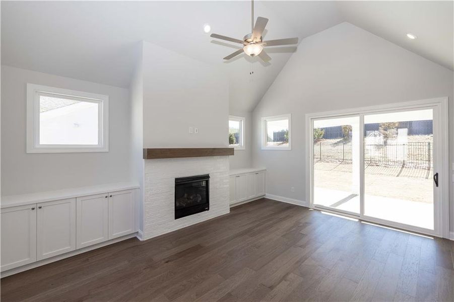 Spacious, unfurnished interior of a new home in Promenade at Sawnee Village, Cumming (Image 16).