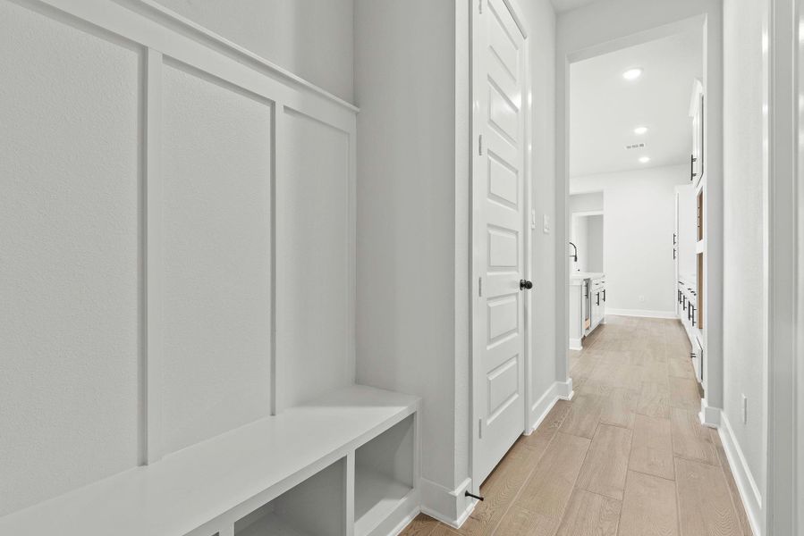 Representative image. Features, specifications, selections and colors may vary. Representative image. Features, specifications, selections and colors may vary.