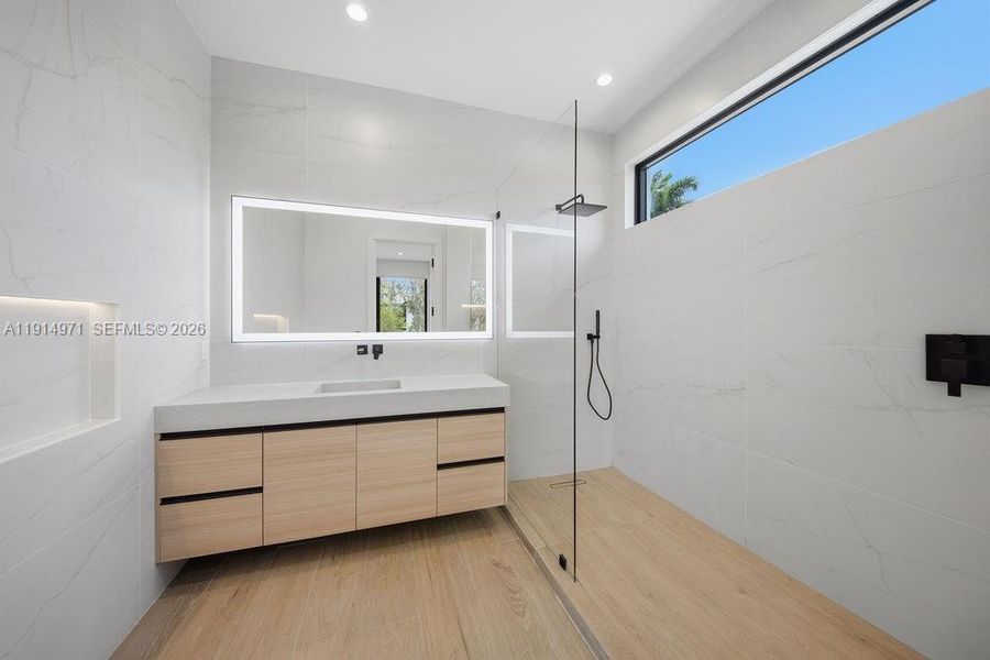 Furnished interior view inside a new home in , Fort Lauderdale (Image 11).