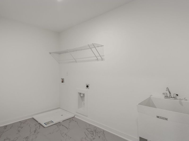 Spacious, unfurnished interior of a new home in Calista Farms, White House (Image 35).