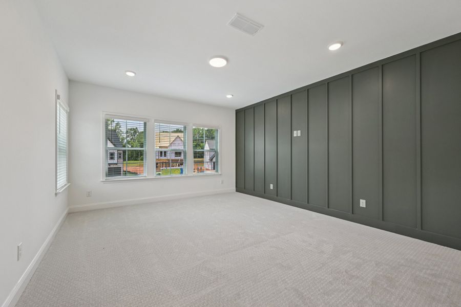 Representative unfurnished interior of a home built from the Jordan by Ashton Woods in Rowland's Grant, Fuquay Varina (Image 38).