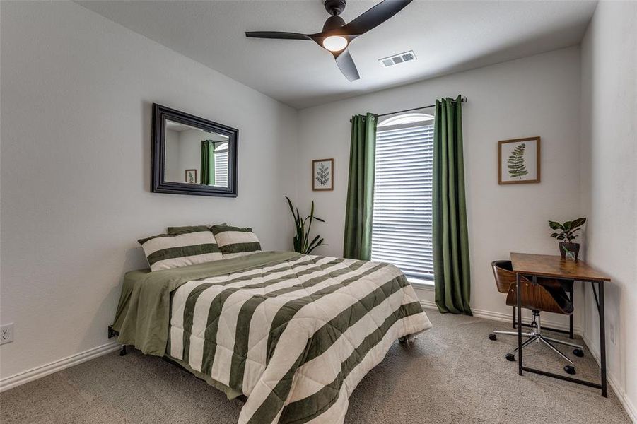 Furnished interior view inside a new home in Reunion 60s, Rhome (Image 22).