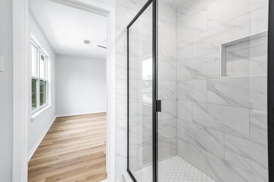 Unit A Primary Ensuite