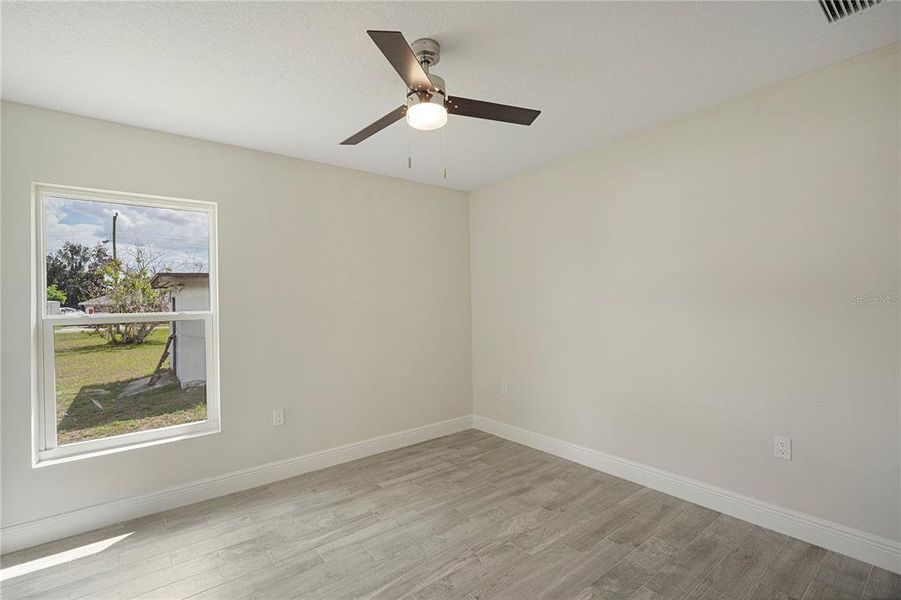 Spacious, unfurnished interior of a new home in , Palmetto (Image 26).