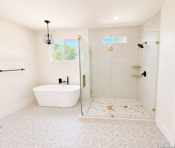 Furnished interior view inside a new home in , Bulverde (Image 16).