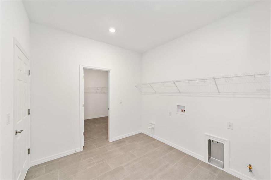 Spacious, unfurnished interior of a new home in , Ocala (Image 39).