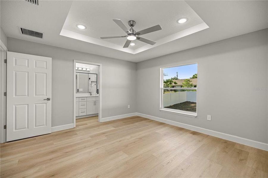 Spacious, unfurnished interior of a new home in , Summerfield (Image 25).