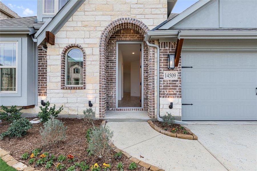 Exterior details and patio area of a home in Creekview Meadows, Pilot Point (Image 3). Exterior details and patio area of a home in Creekview Meadows, Pilot Point (Image 3).