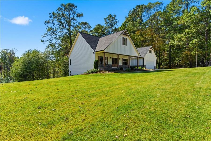 Exterior details and patio area of a home in , Dallas (Image 3).