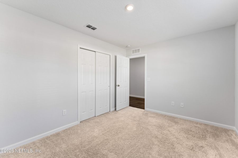 Spacious, unfurnished interior of a new home in , Jacksonville (Image 24).