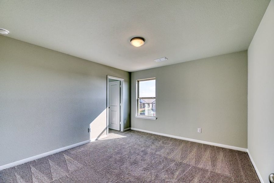 Spacious, unfurnished interior of a new home in Aldeana, Bonney (Image 22).