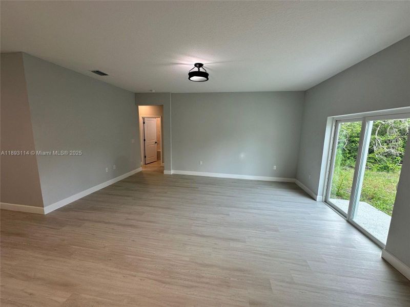 Spacious, unfurnished interior of a new home in , Port Charlotte (Image 7). Spacious, unfurnished interior of a new home in , Port Charlotte (Image 7).