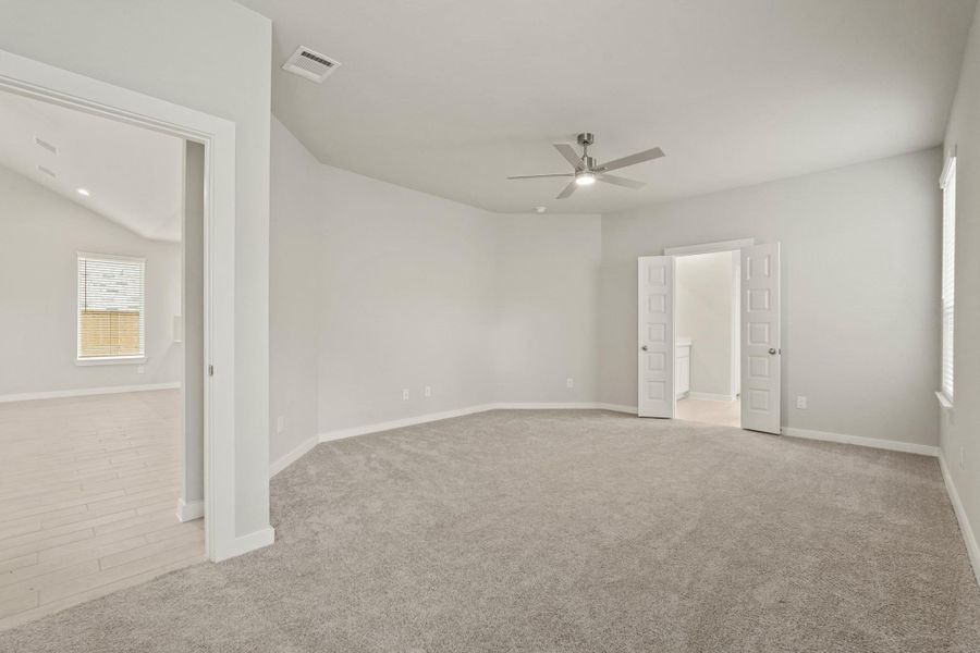 Spacious, unfurnished interior of a new home in Huntington Place, Rosharon (Image 24). Spacious, unfurnished interior of a new home in Huntington Place, Rosharon (Image 24).