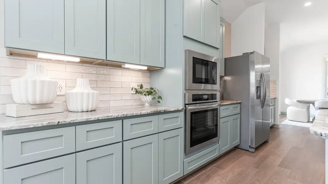Representative furnished interior of a home built from the Colby by D.R. Horton in Lago Mar, Texas City (Image 6).