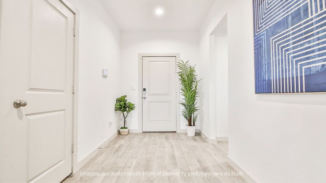 Spacious, unfurnished interior of a new home in Viridian, Lubbock (Image 18).