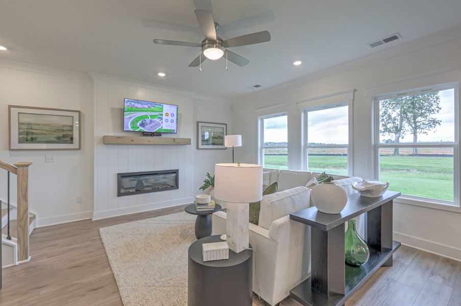 *Photo of example Model Home. Selections and finishes may vary. *Photo of example Model Home. Selections and finishes may vary.