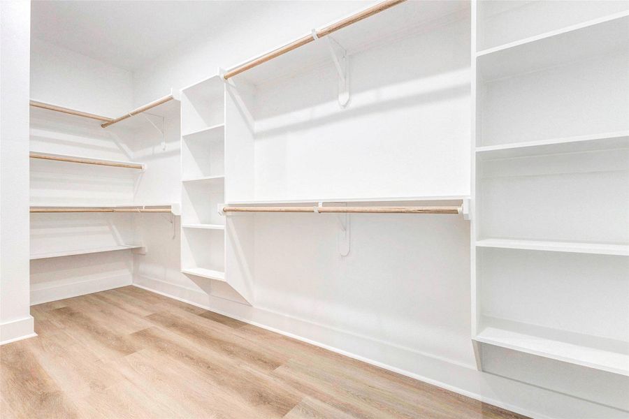 Spacious, unfurnished interior of a new home in , Houston (Image 19).